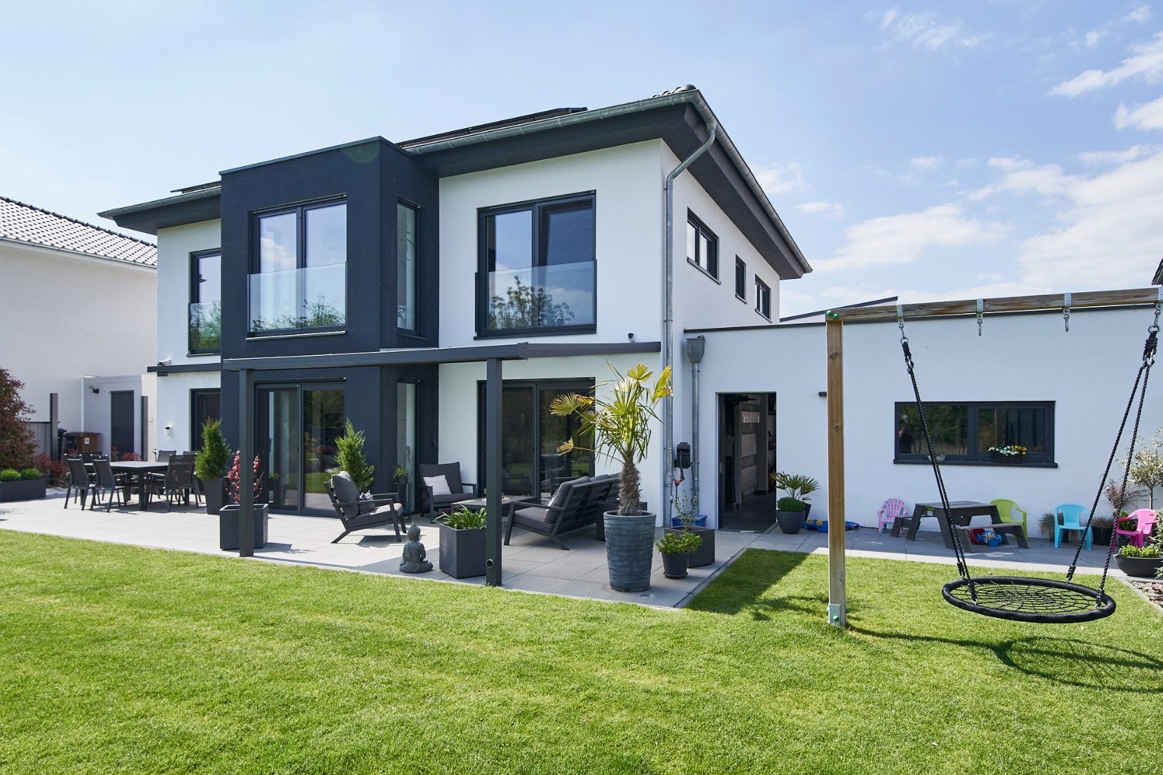 Merz Metallbau | Einfamilienhaus, Langenlonsheim Merz Metallbau | Fenster | Türen | Schiebeelemente